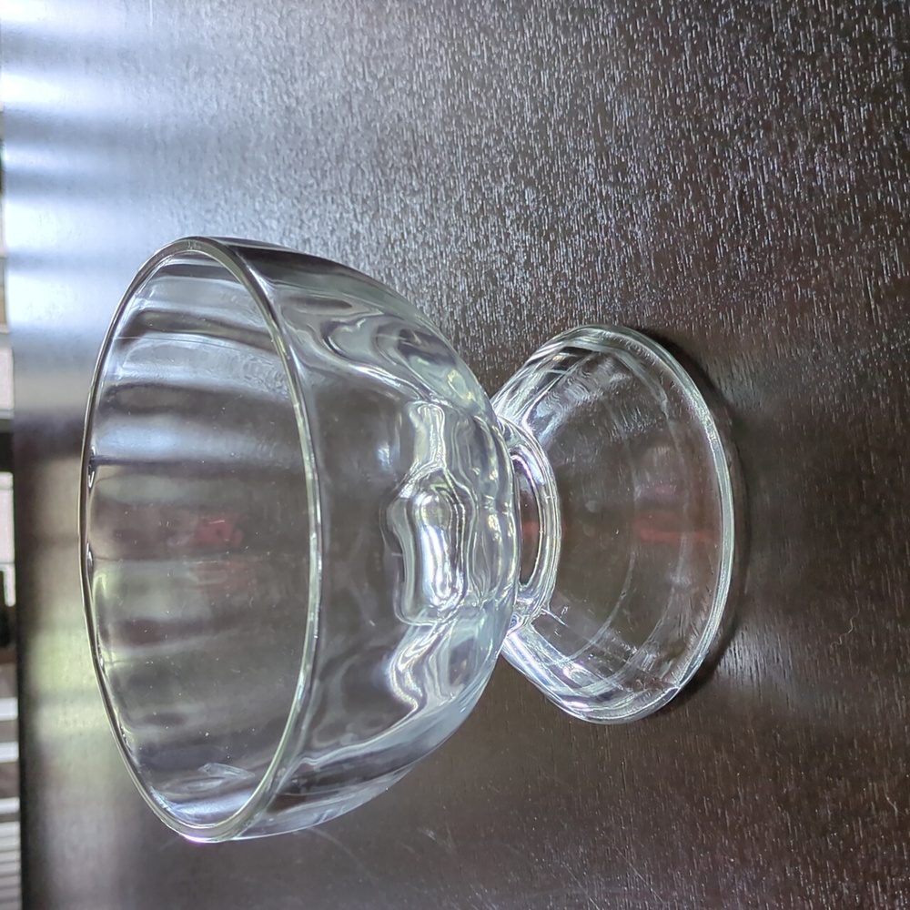 Glass bowl